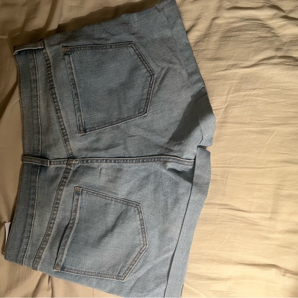 Size 12 old navy jean short - Picture 2 of 5